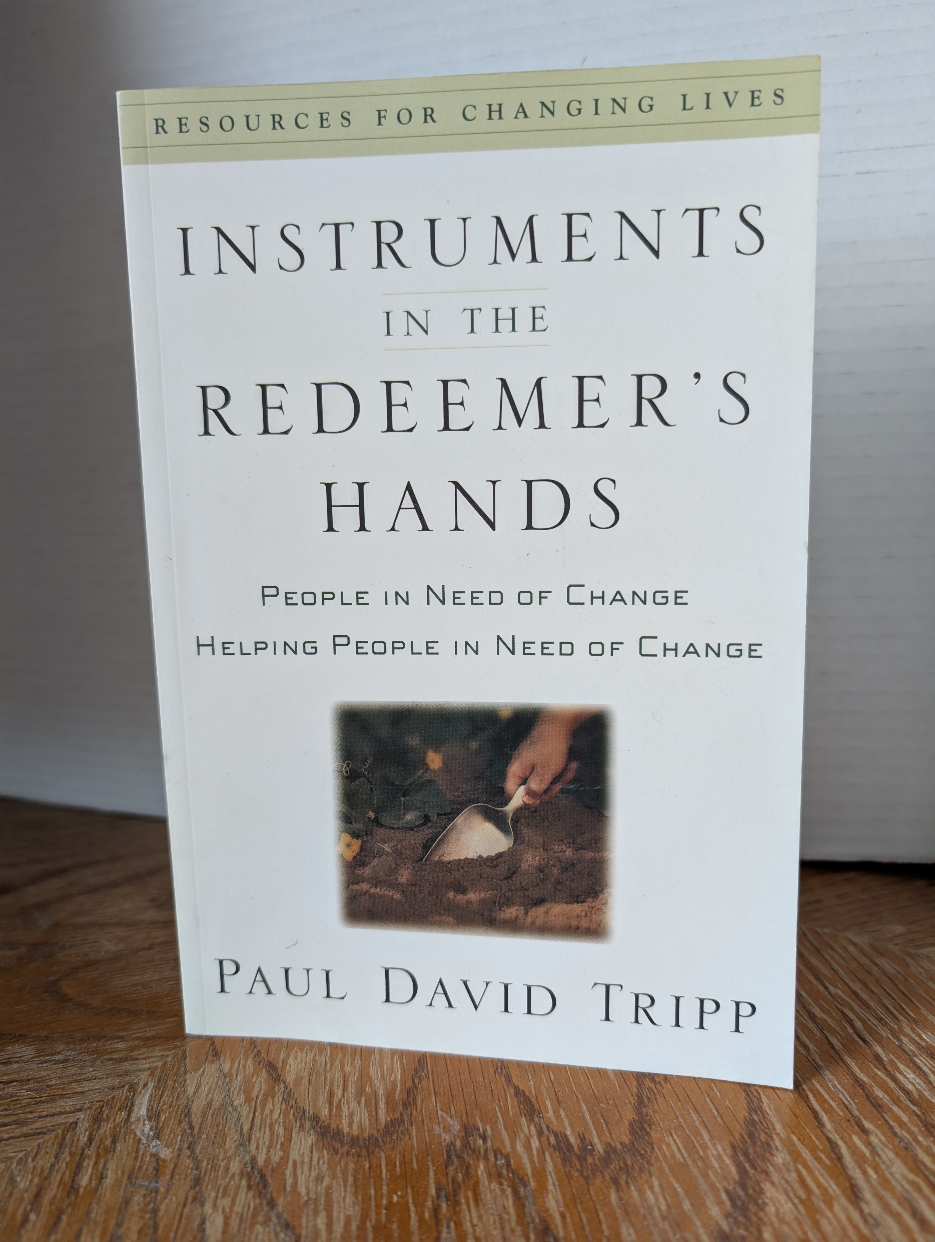 USED - Instruments in the Redeemer's Hands (Paul Tripp) - USED