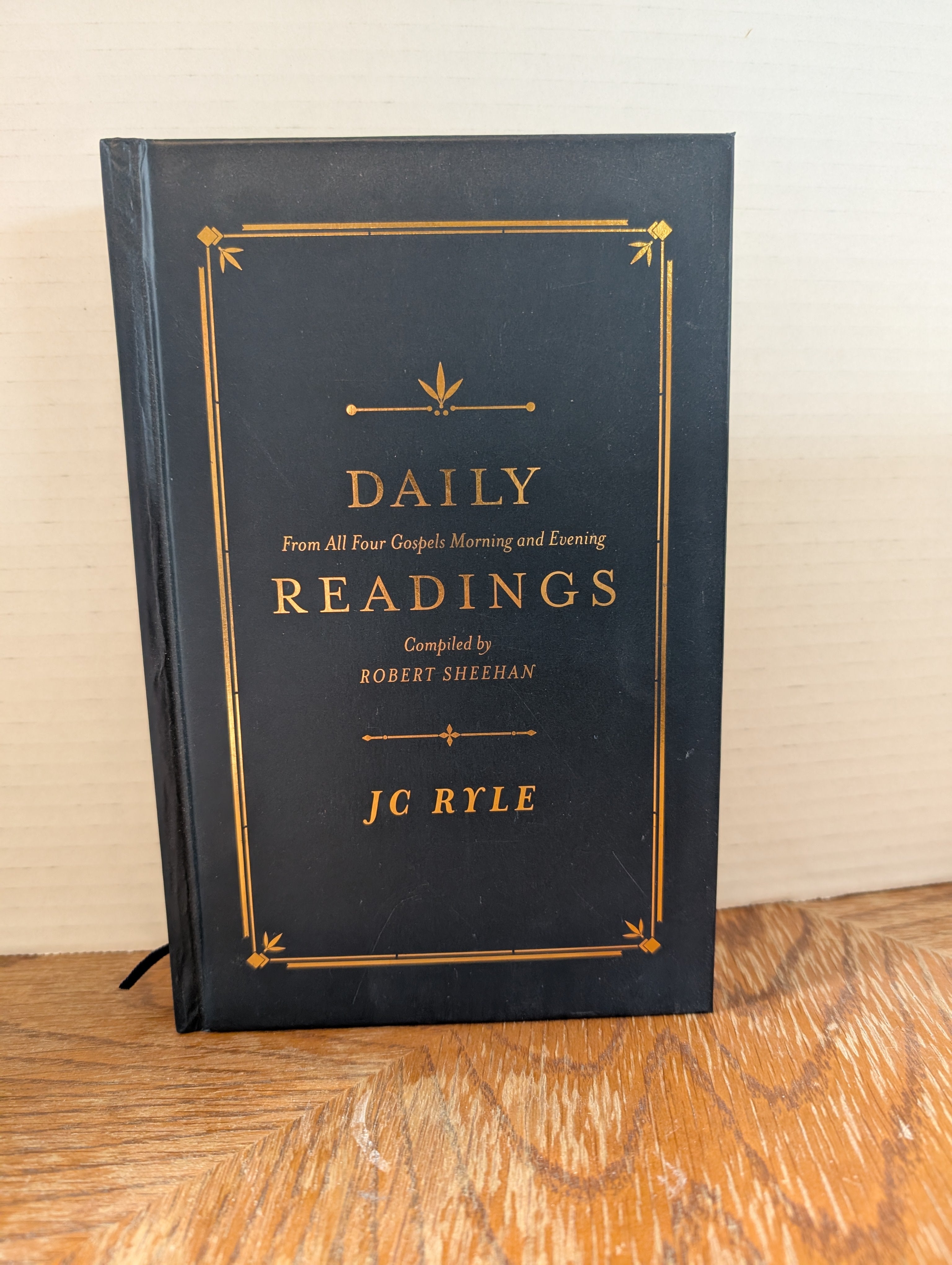 USED - Daily Readings by (by J.C.. Ryle) - USED