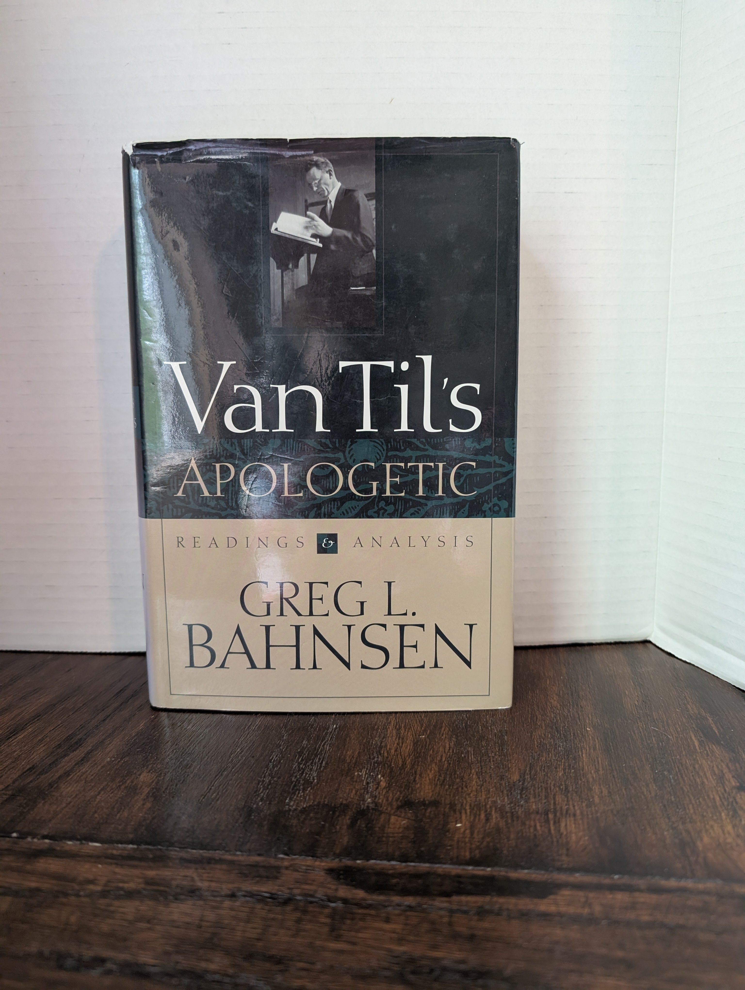 USED - Van Til's Apologetic (Greg Bahnsen) - USED