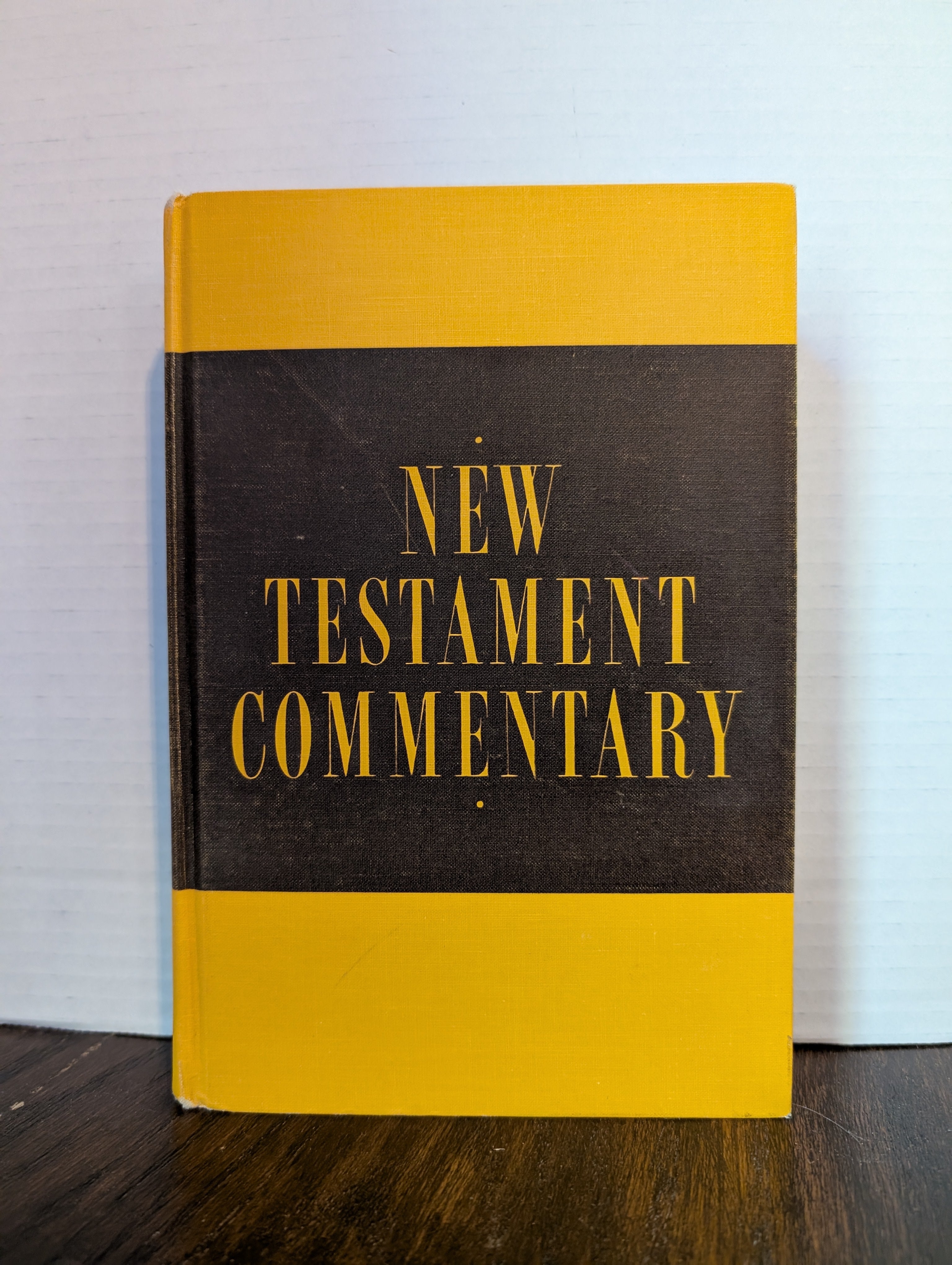 USED - New Testament Commentary 1st Timothy to Titus ( William Hendrickson) - USED