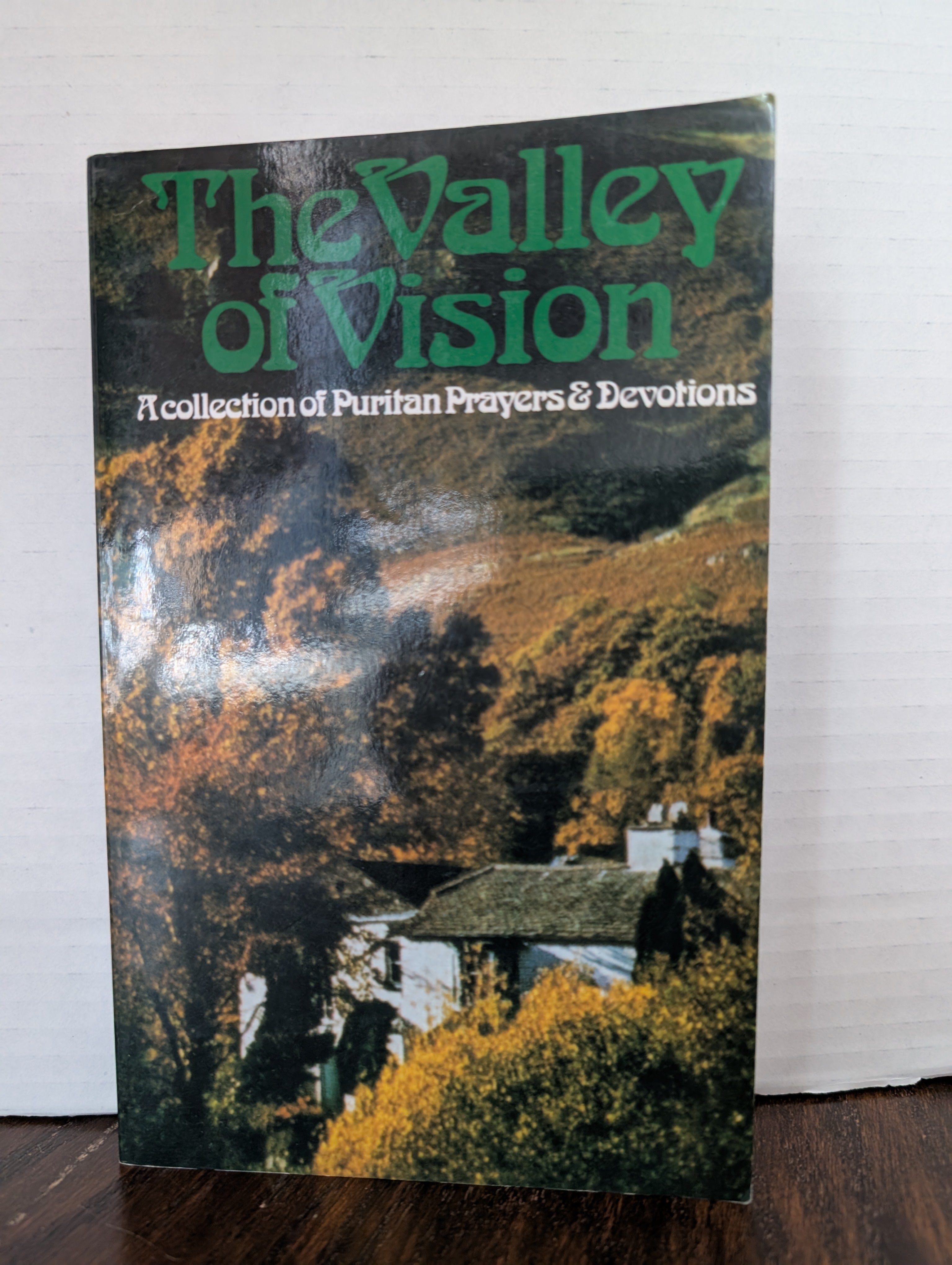 USED - The Valley Of Vision (Arthur Bennett) - USED