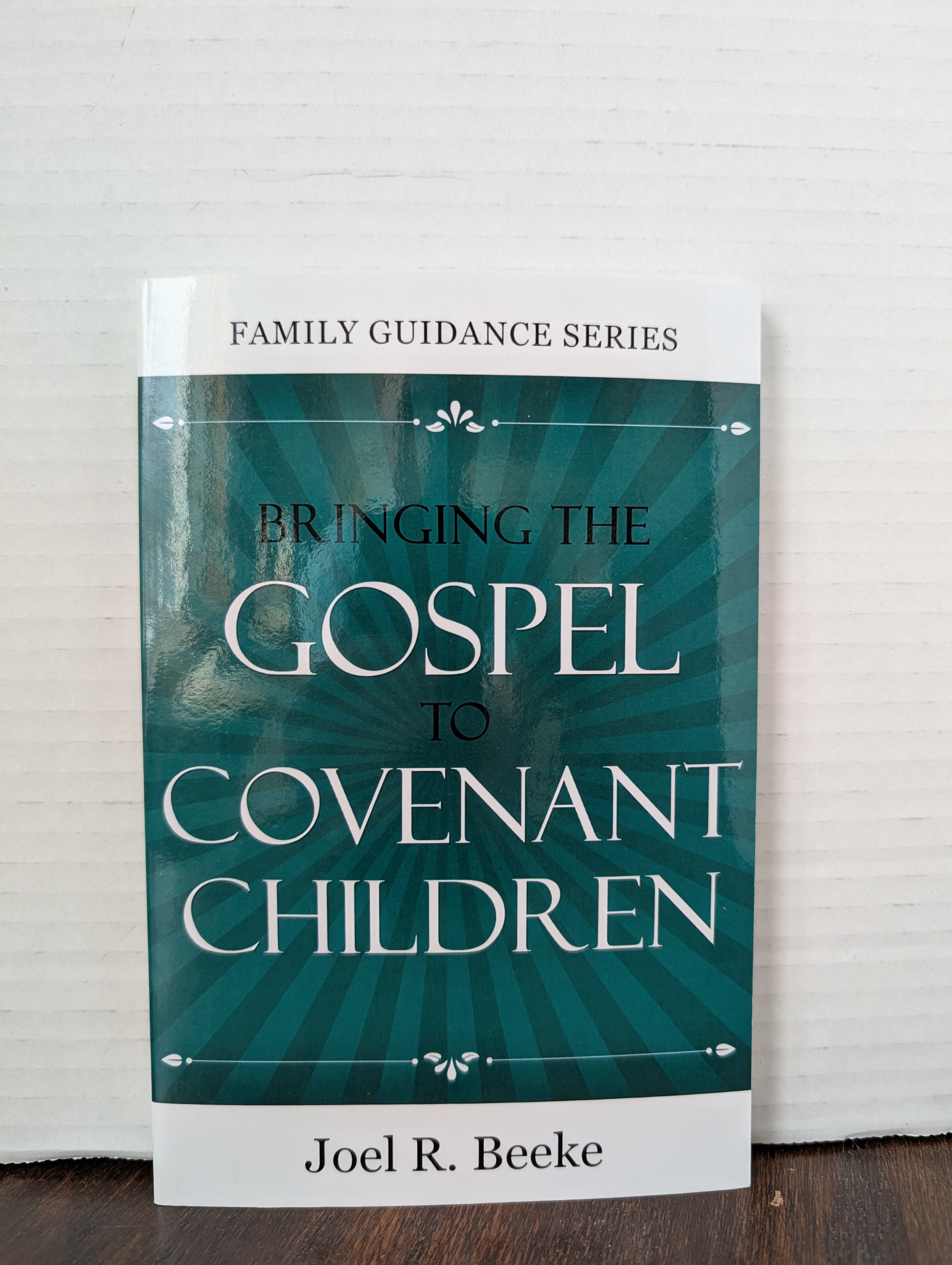 USED - Bringing The Gospel To Covenant Children (Joel Beeke) - USED