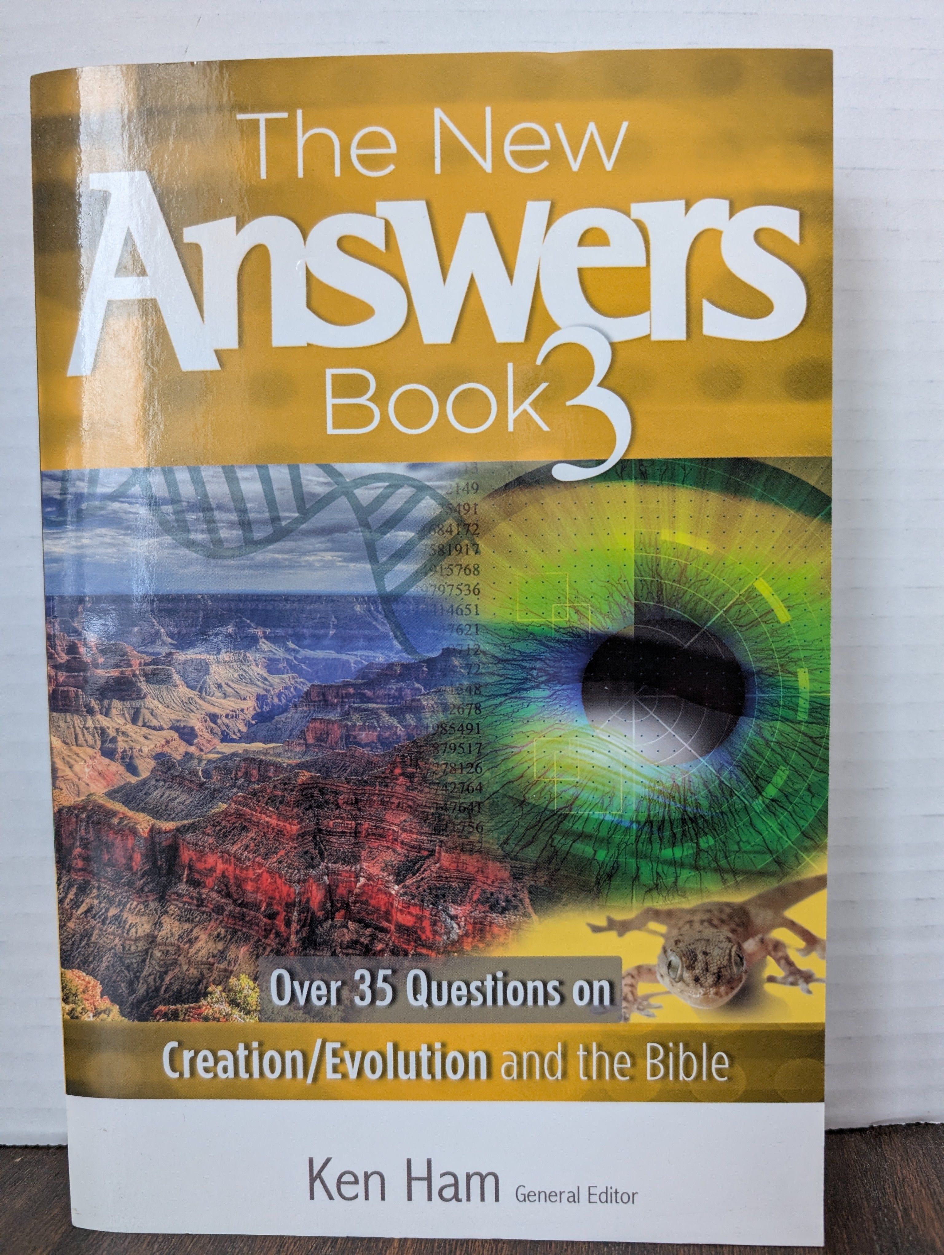 USED - The New Answers Book 3 (Ken Ham) - USED