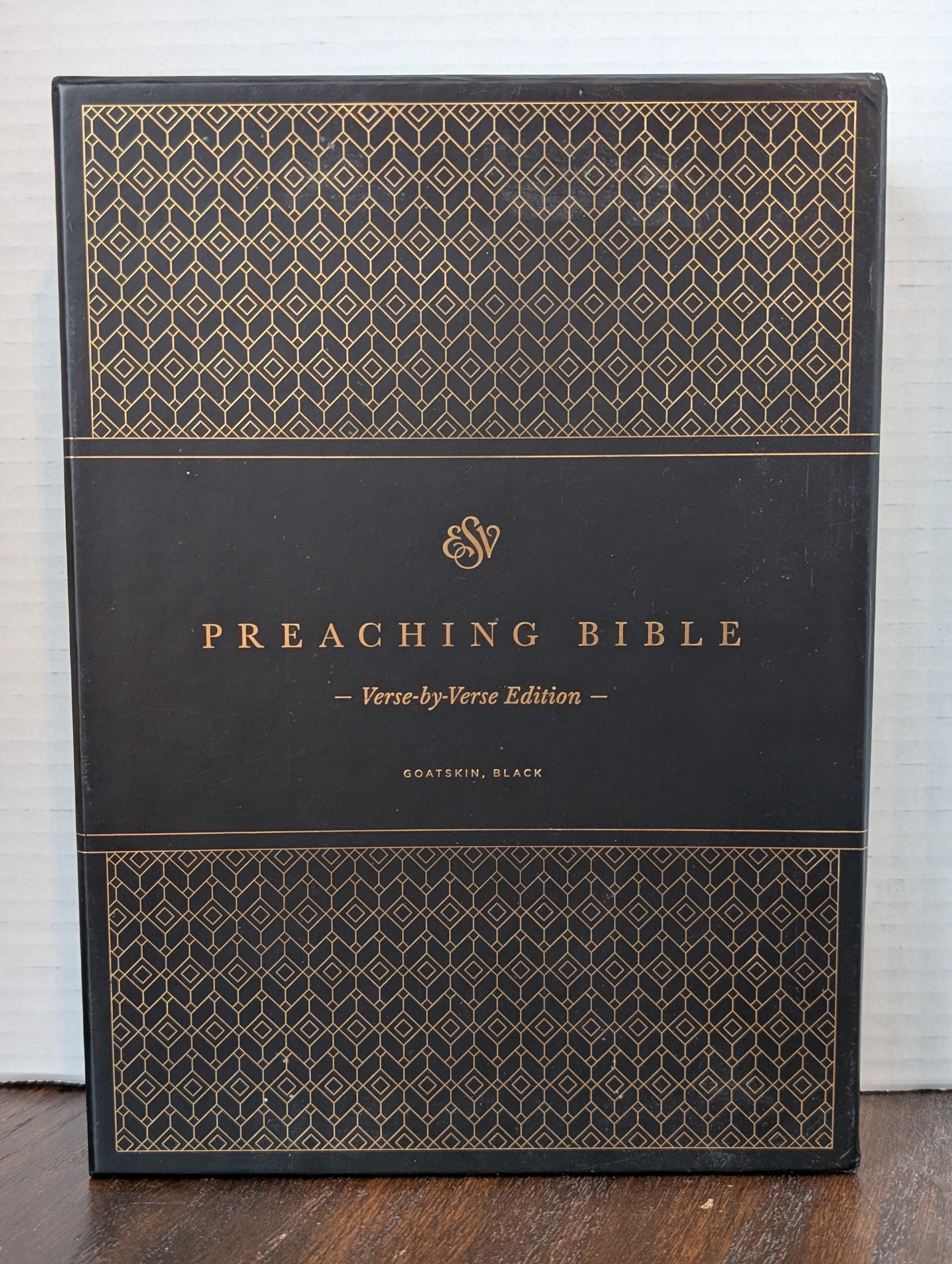USED - ESV Preaching Bible (Verse by Verse Edition - Goatskin Black) - USED