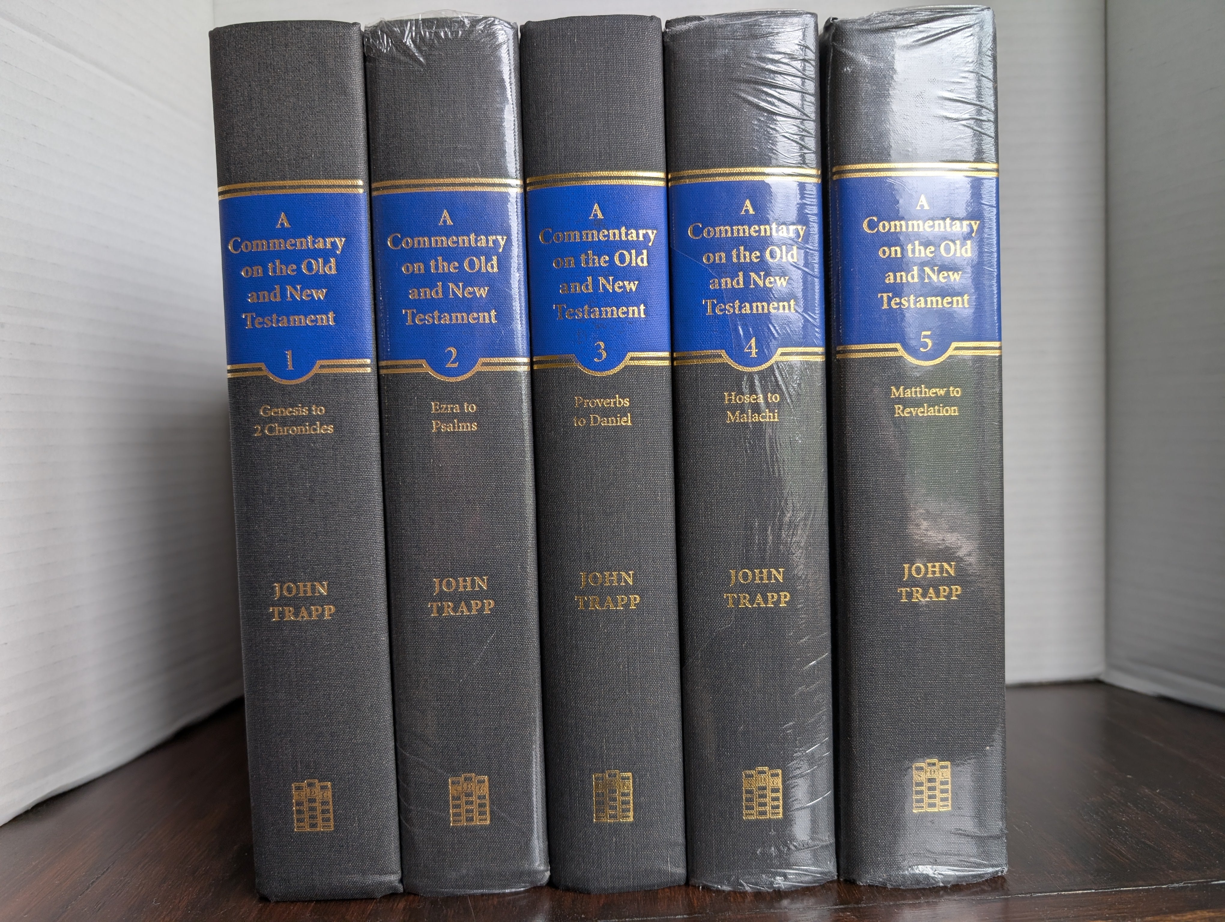 USED -  A Commentary on the Old and New Testaments, 5 Volumes (Trapp)   -  USED